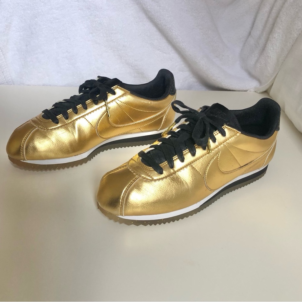 NIKE Classic Gold Cortez Trainers *Size 7*
